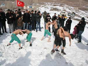 Pasinler'de kızak festivali