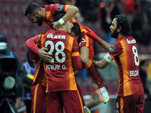 Galatasaray 15 dakikada işi bitirdi