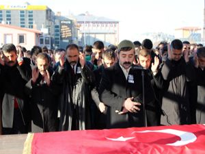 Erzurum'da Çakıroğlu için gıyabi cenaze namazı kılındı