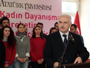 Atatürk Üniversitesi'nde 'Heforshe' kadın için erkek kadın dayanışma kampanyası