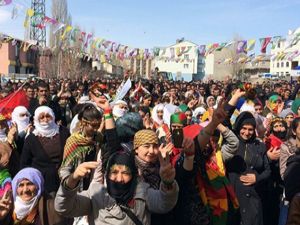 Hınıs'ta Nevruz kutlaması