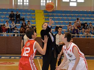 Basketbol şöleni start aldı