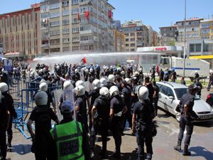 Flaş... Erzurum'da HDP gerginliği...