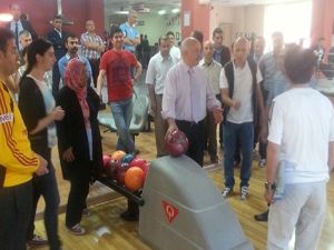 Palandöken Kaymakamlığı Bowling turnuvası düzenledi