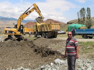 Sel Erzurum'da köy yollarını vurdu