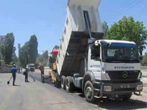 Büyükşehir Belyediyesi asfalt rekoruna koşuyor