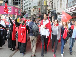 Erzurumlular Taksim'de terörü lanetledi