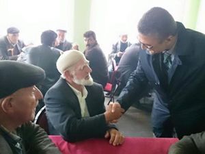 Kamil Aydın, Şenkaya ve Olur'da seçmenlerle buluştu