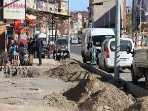 Esnafın bitmeyen yol ve kaldırım tepkisi