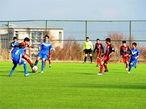 Yakutiye, futbolda devlerle mücadele ediyor