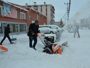 Çat Belediyesi'nin karla mücadele çalışmaları