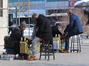 Erzurum'da sıcak hava vatandaşları şaşırttı