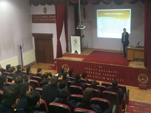 Köprüköy'de aile içi iletişim semineri