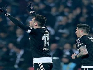 Beşiktaş zirveyi bırakmıyor!