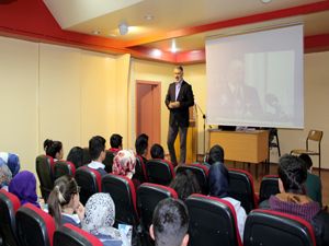 Yakın Doğu Üniversitesi üniversiteye hazırlanan öğrencilere tanıtıldı