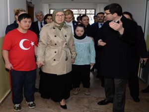 Bakan Ramazanoğlu, çocuklara verdiği sözü tuttu