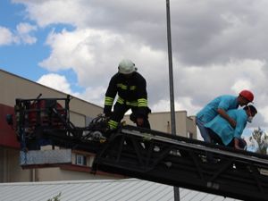 Oltu Devlet Hastanesi'nde yangın ve kurtarma tatbikatı