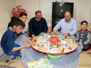 Başkan Orhan'dan iftarda sürpriz