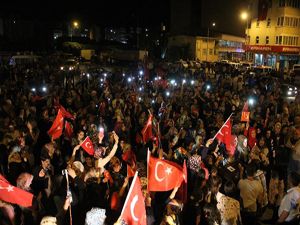 Oltu'da Nene Hatunların demokrasi nöbeti