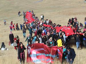 Gençlik Merkezlerinden 15 Temmuz Şehitleri Anma Yürüyüşü