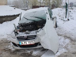 Horasan'da tren otomobili biçti