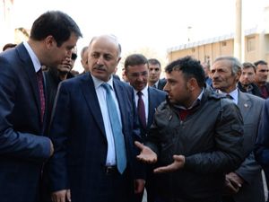 Vali Azizoğlu, İspir'de muhtarlarla bir araya geldi