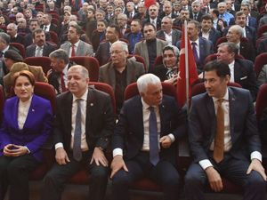 MHP'li muhalifler 'Hayır' kampanyasını başlattı