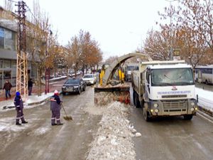 Doğu kar ve buzla mücadele ediyor