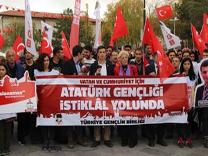 Türkiye Gençlik Birliği üyeleri Sivas'ta