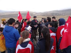 Şühedanın huzurunda tarih dersi