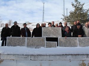 Bafralı Alaattin Koçak ve 64 arkadaşı Dumlu Şehitliğinde anıldı