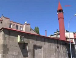 Erzurum'da teneke minareler değişiyor!..